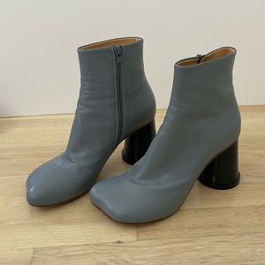 MM6 by Maison Martin Margiela Women's Grey Cup Heeled Boots